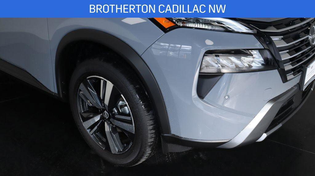 Used 2025 Nissan Rogue SL w/ SL Premium Package image 13
