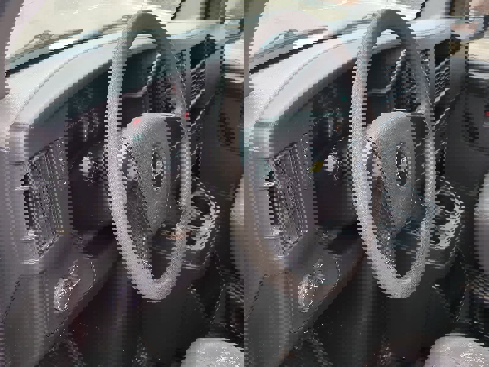 Used 2013 Chevrolet Express 1500 image 10