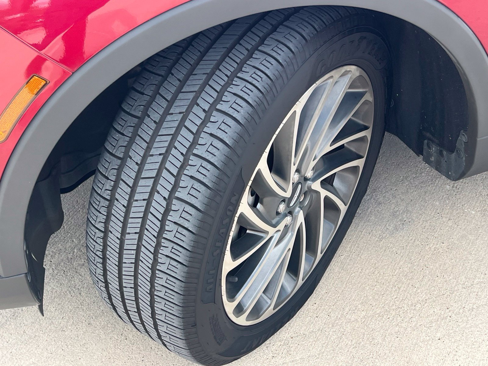 Used 2019 Lincoln Nautilus Reserve FWD image 9