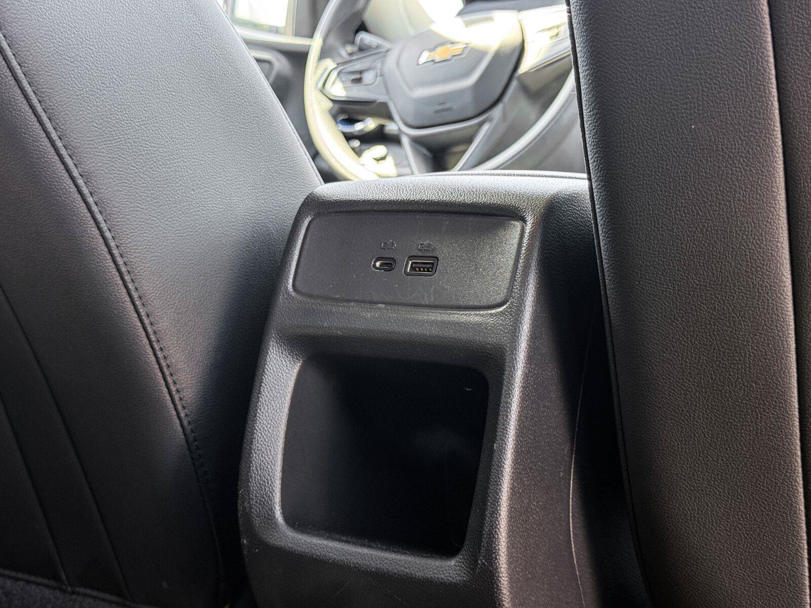 Used 2024 Chevrolet Trax LT FWD image 23