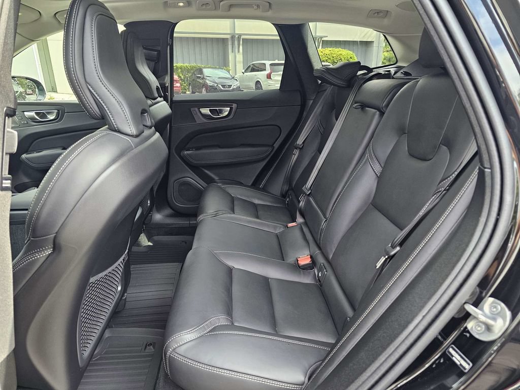 New 2027 Volvo XC60 B5 Ultra AWD/4WD image 14