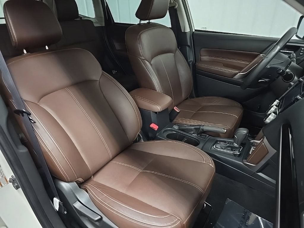 Used 2017 Subaru Forester 2.5i Touring AWD/4WD image 18