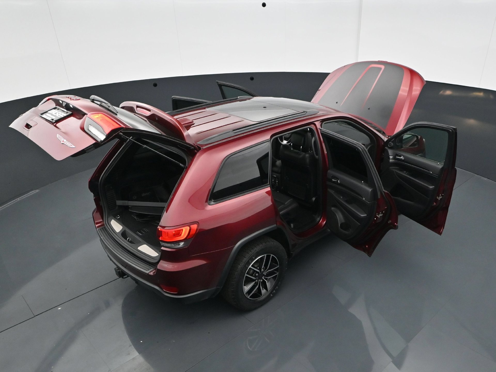 Used 2021 Jeep Grand Cherokee Trailhawk w/ Trailhawk Luxury Group AWD/4WD image 25