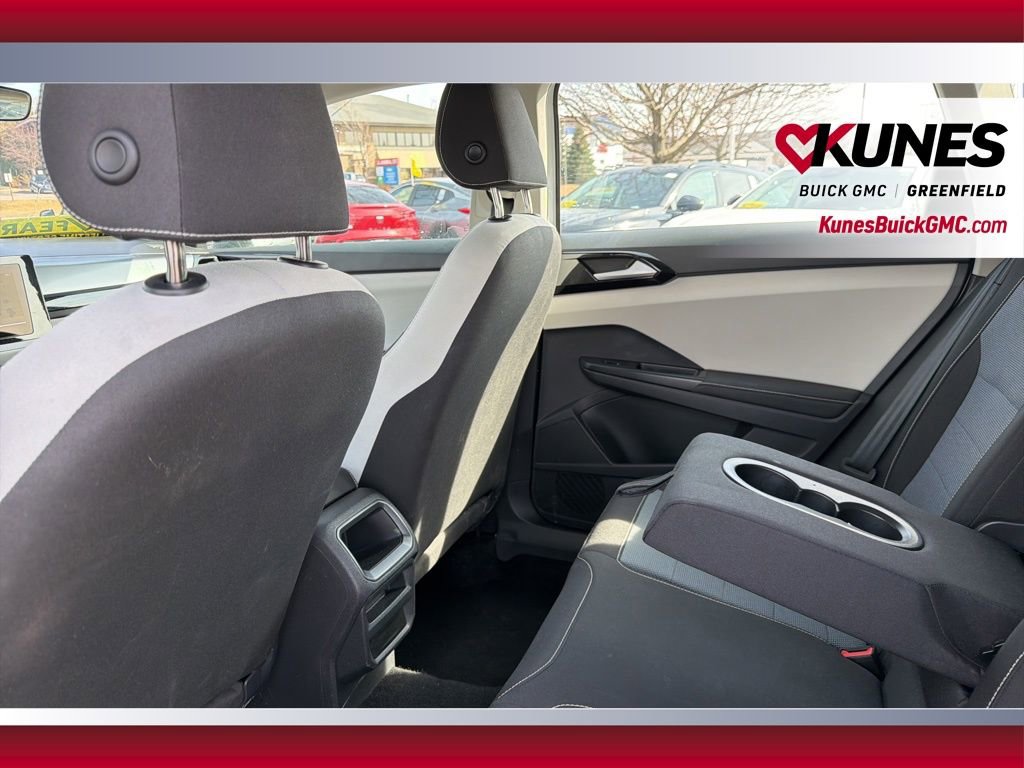 Used 2025 Volkswagen Taos S AWD/4WD image 37