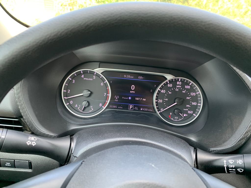 Used 2024 Nissan Sentra SV FWD image 9