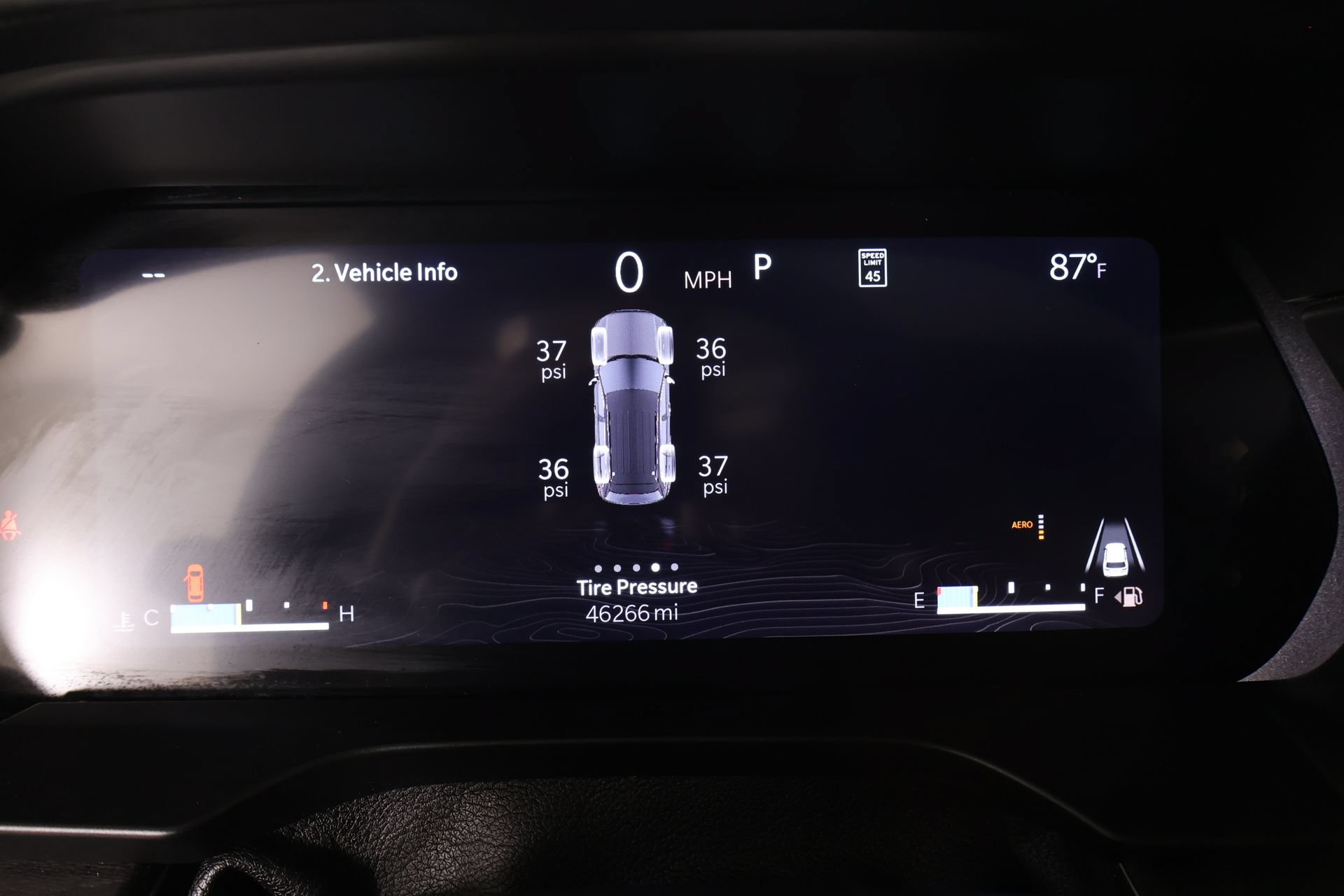 Used 2023 Jeep Grand Cherokee Overland w/ Luxury Tech Group IV AWD/4WD image 4