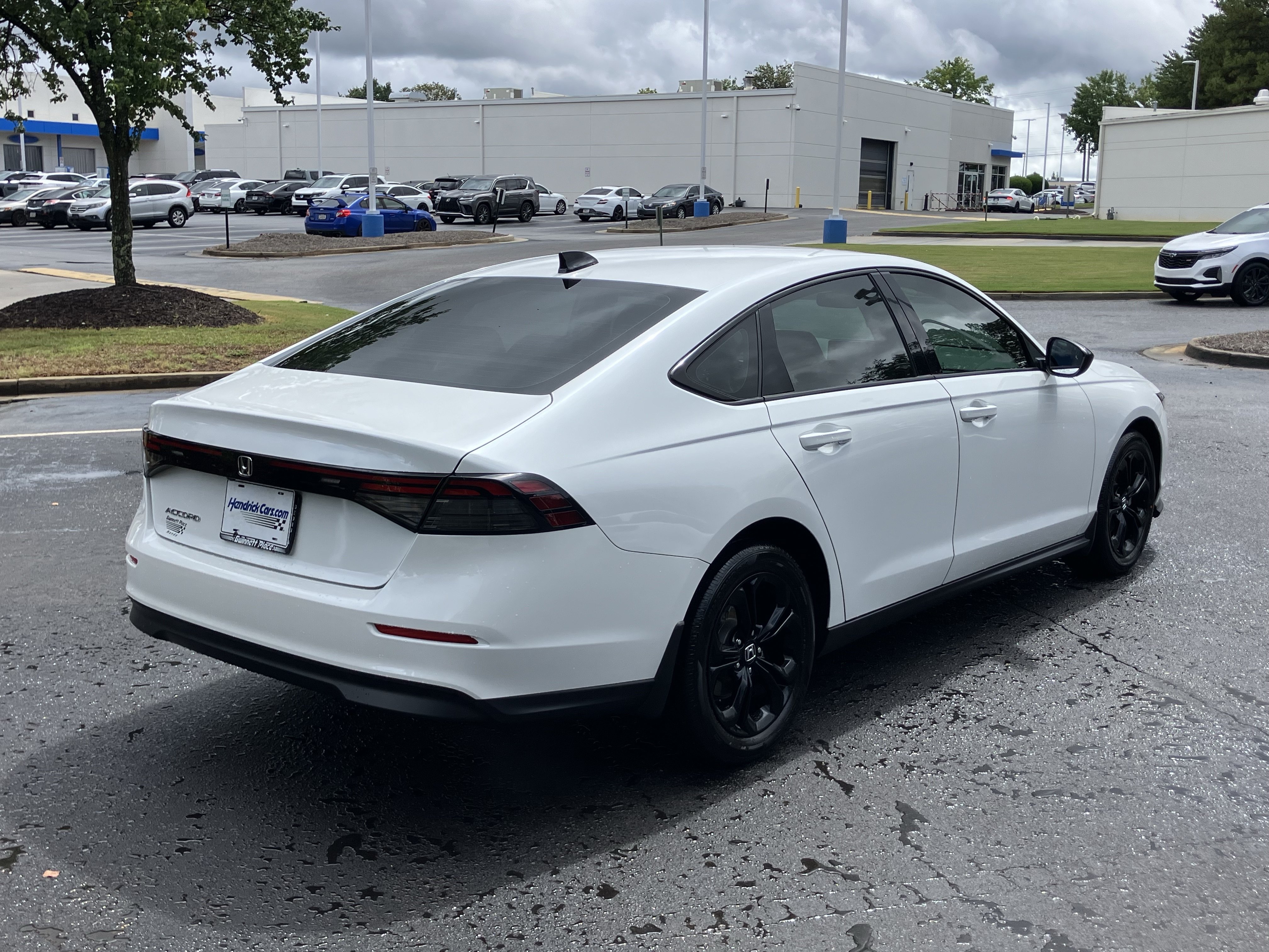 Used 2025 Honda Accord SE image 10