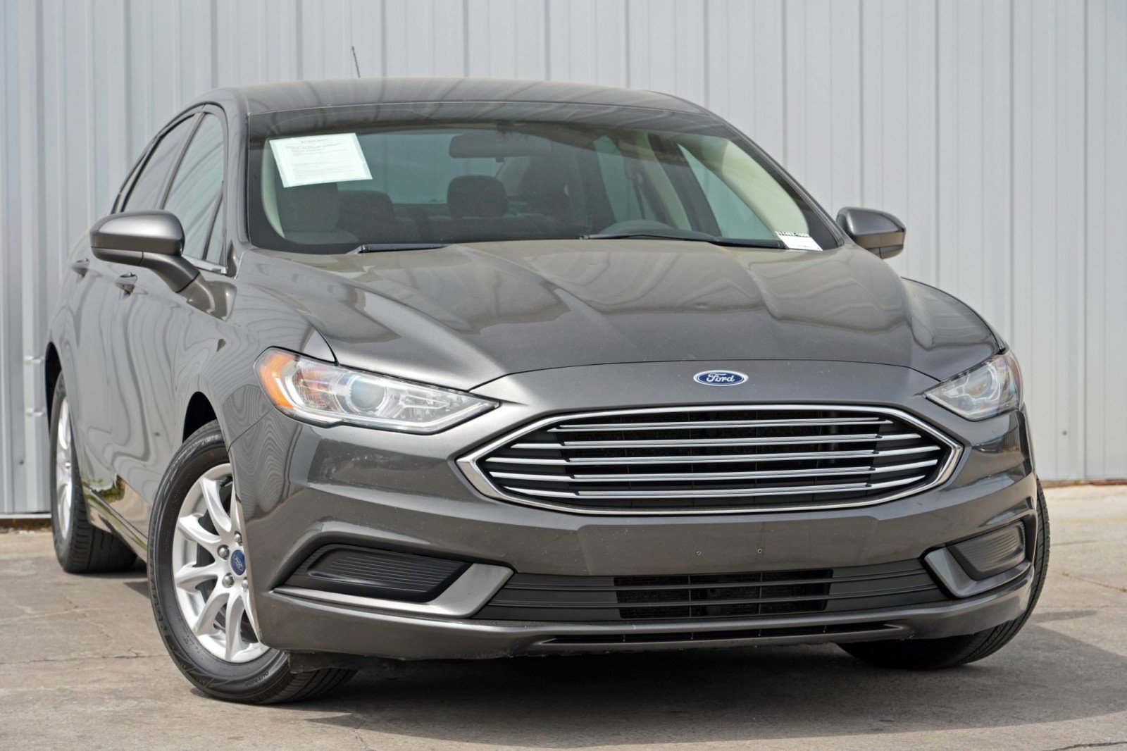 Used 2018 Ford Fusion S image 2