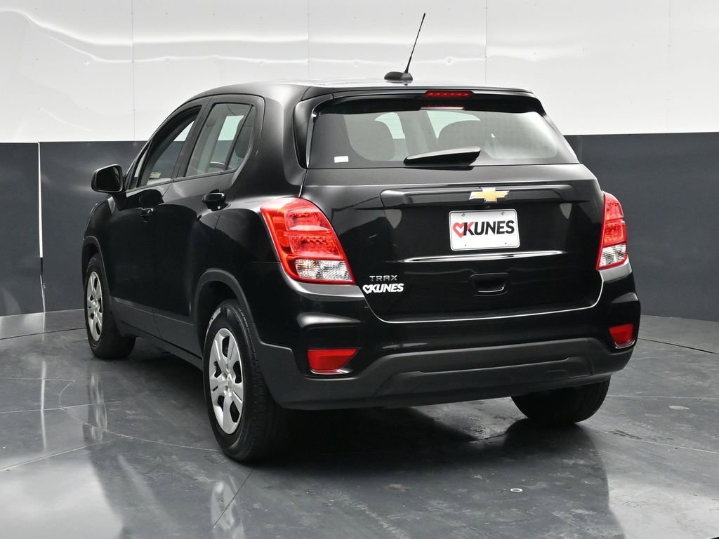 Used 2018 Chevrolet Trax LS FWD image 12