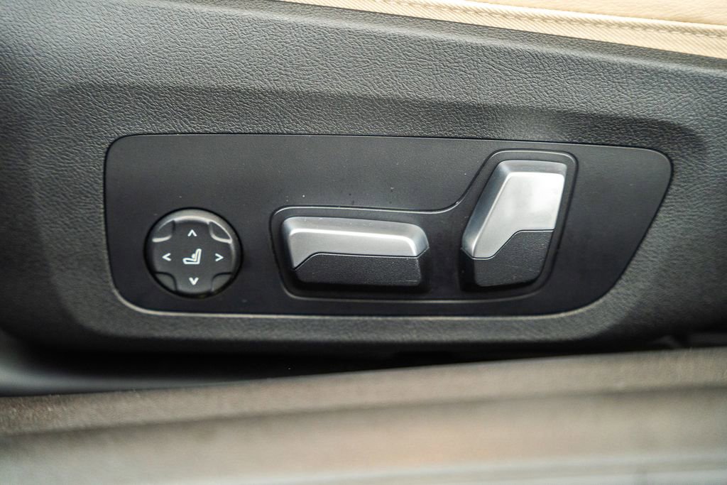 Used 2023 BMW 430i xDrive Coupe w/ M Sport Package image 37