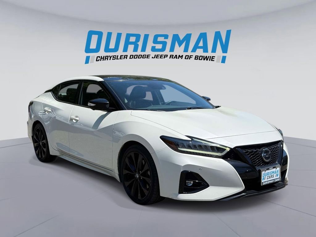 Used 2022 Nissan Maxima SR w/ Sport Mat Group FWD image 1