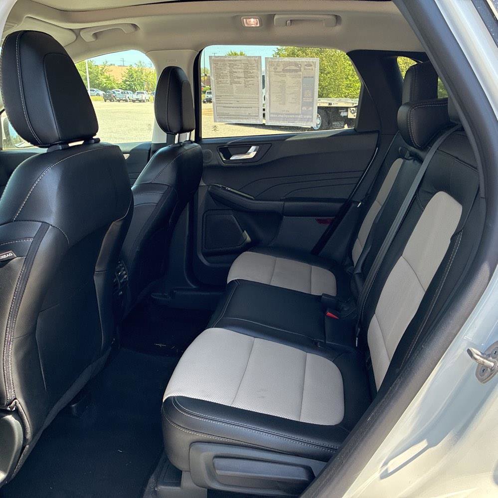 Used 2022 Ford Escape Titanium w/ Titanium Elite Package AWD/4WD image 14