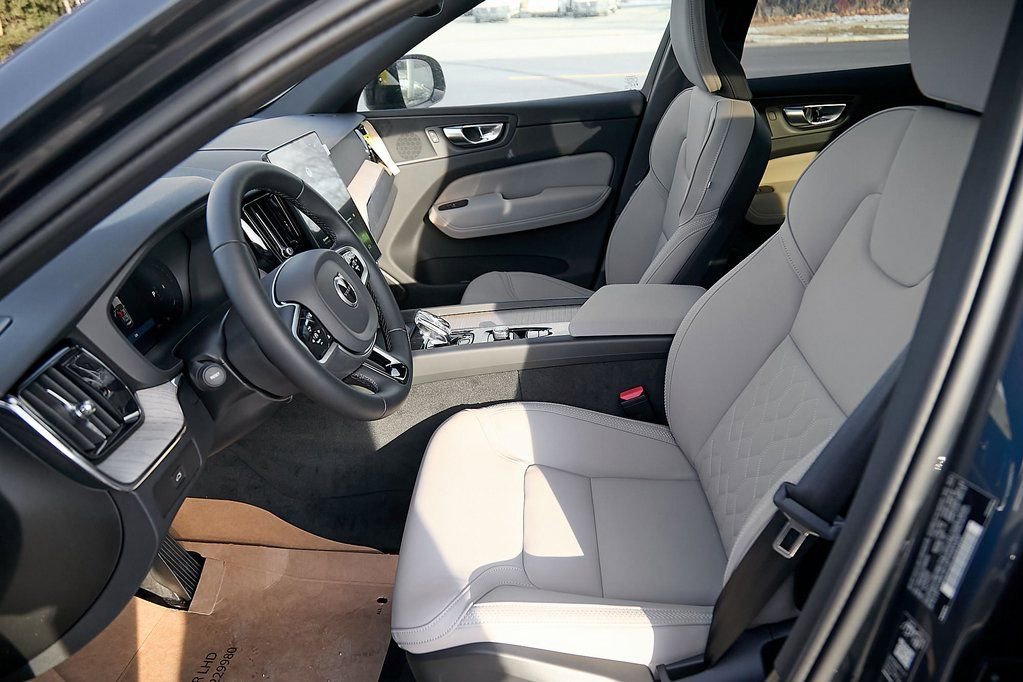 New 2026 Volvo XC60 B5 Plus w/ Protection Package Premier AWD/4WD image 14