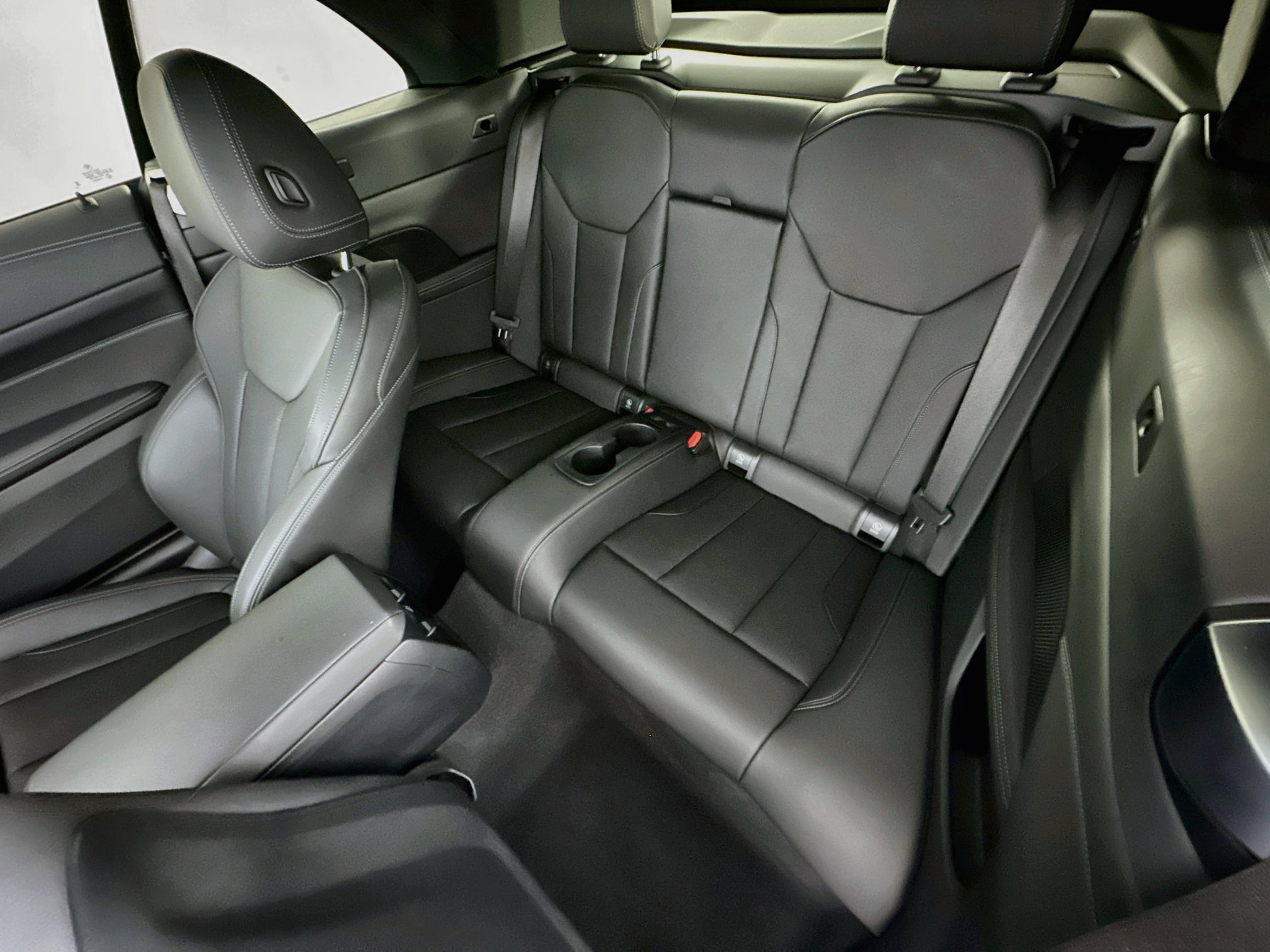 Used 2025 BMW M440i Convertible RWD image 29