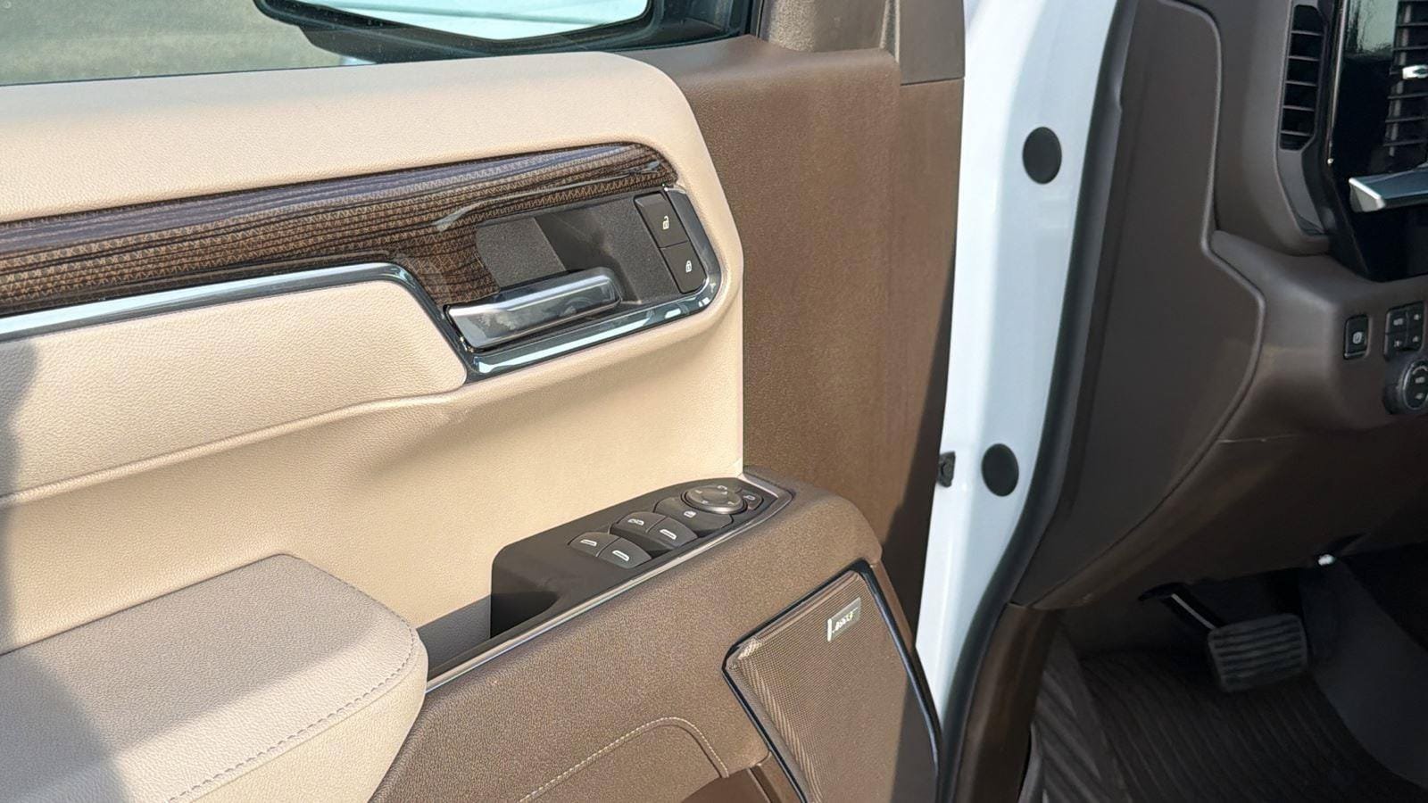 New 2026 Chevrolet Silverado 1500 LT Trail Boss w/ LT Trail Boss Premium Package AWD/4WD image 16