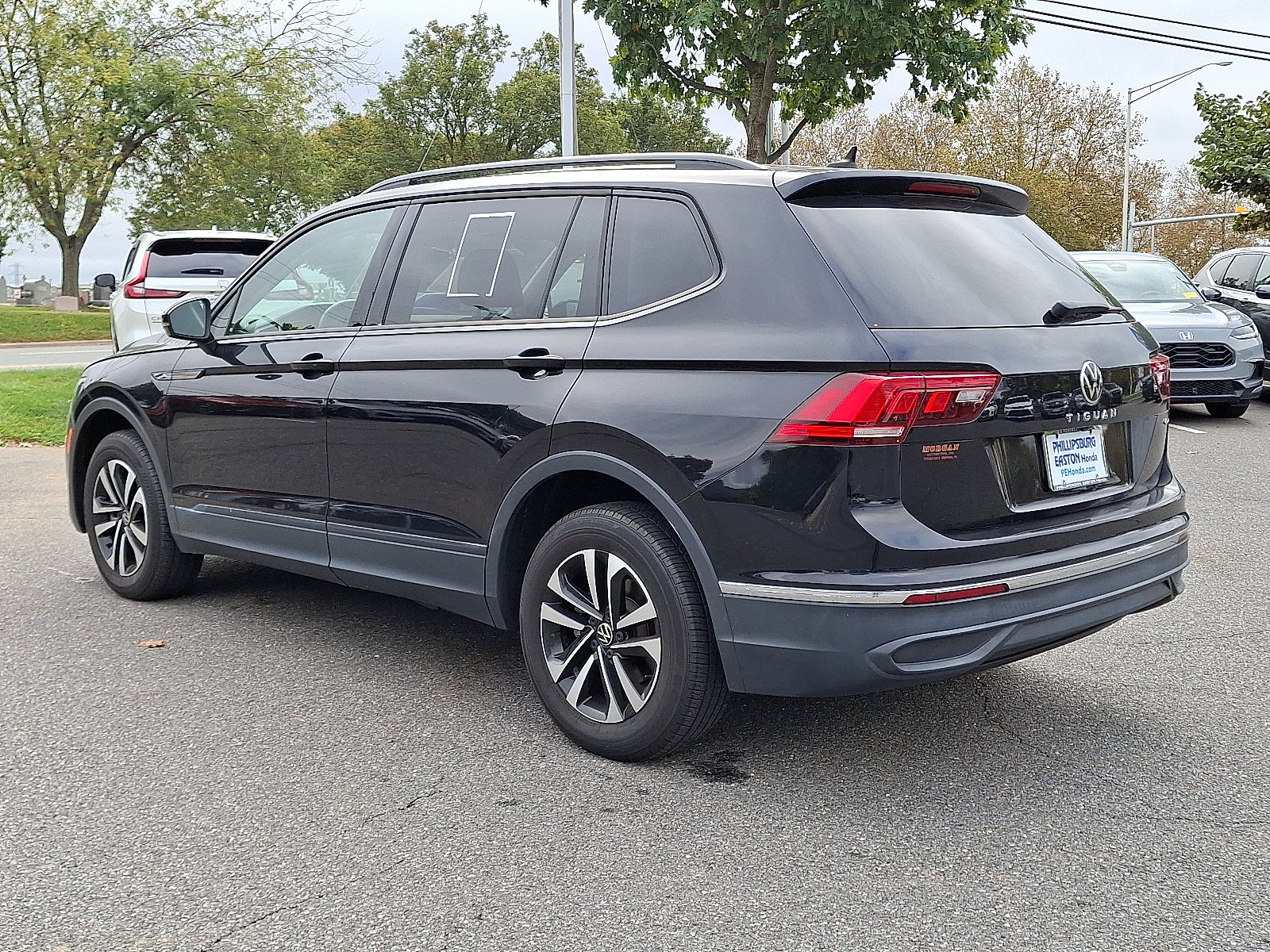 Used 2022 Volkswagen Tiguan S image 4