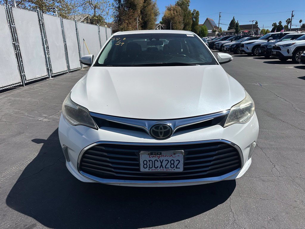 Used 2018 Toyota Avalon XLE w/ Preferred Accessory Package FWD image 5