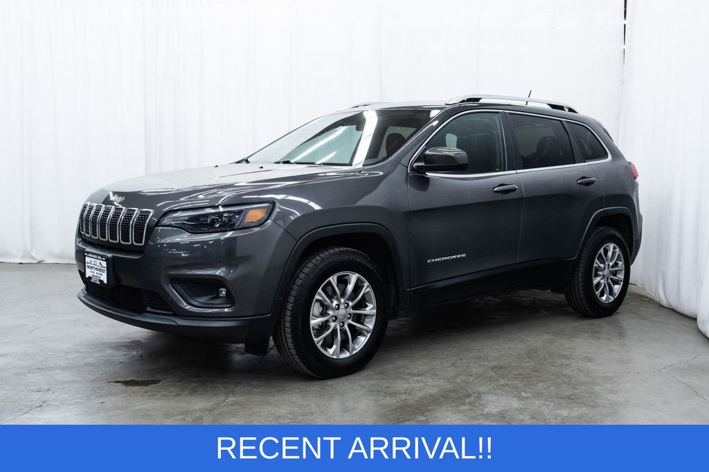 Used 2019 Jeep Cherokee Latitude Plus w/ Cold Weather Group image 3