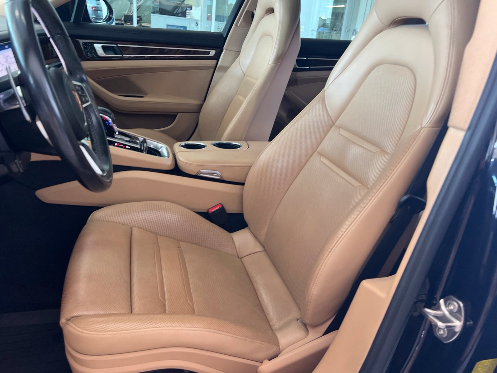 Used 2018 Porsche Panamera 4S AWD/4WD image 32