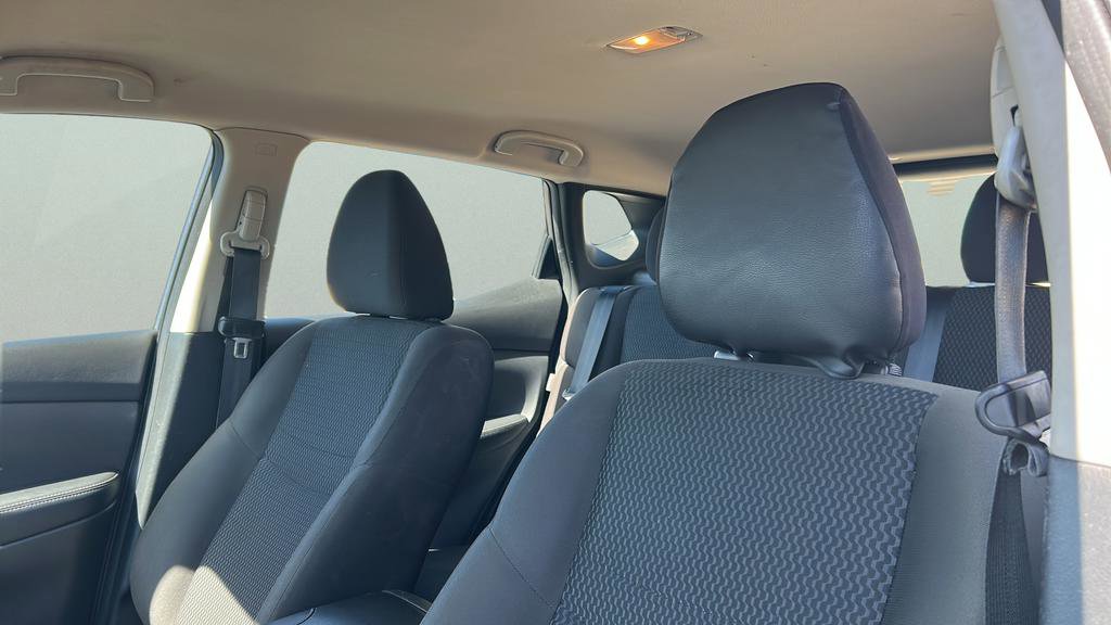 Used 2021 Nissan Rogue Sport S image 15