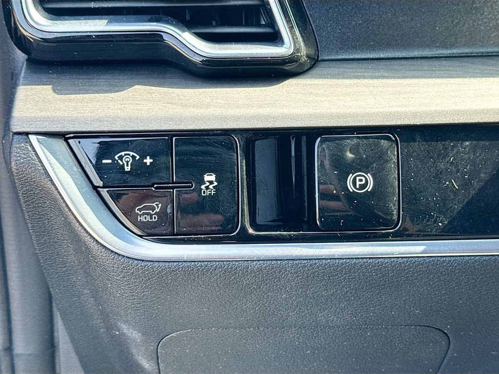 Certified 2023 Kia Sportage X-Line w/ X-Line Premium Package AWD/4WD image 13