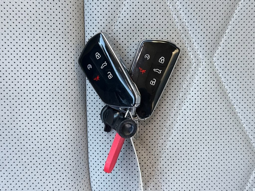 Used 2024 Volkswagen Atlas SE w/ Black Wheel Package image 29