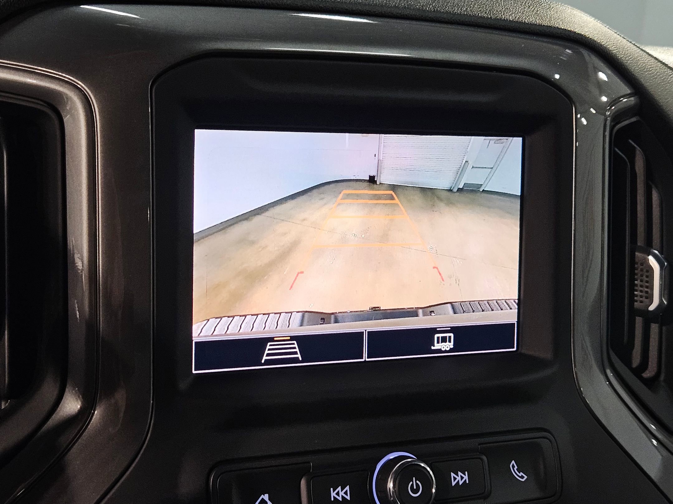 Used 2024 Chevrolet Silverado 2500 Custom w/ Custom Value Package image 29