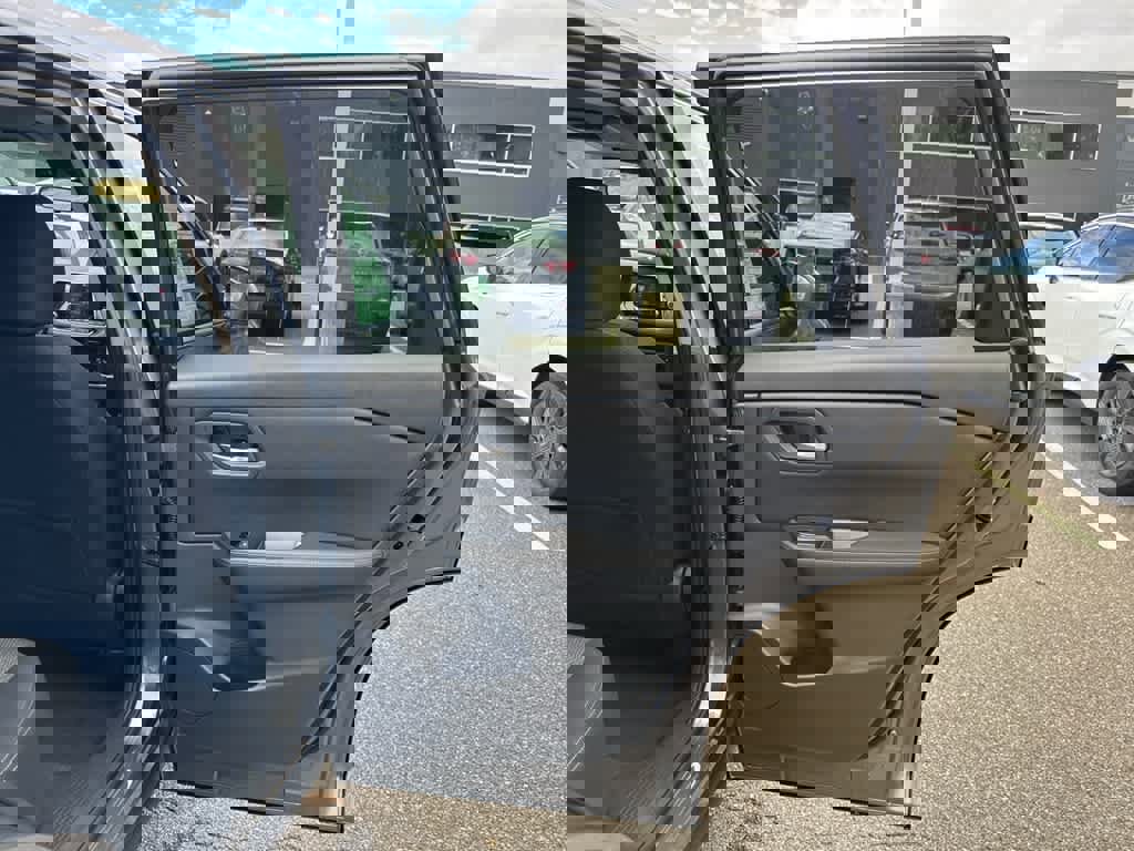 New 2026 Nissan Rogue SV image 23