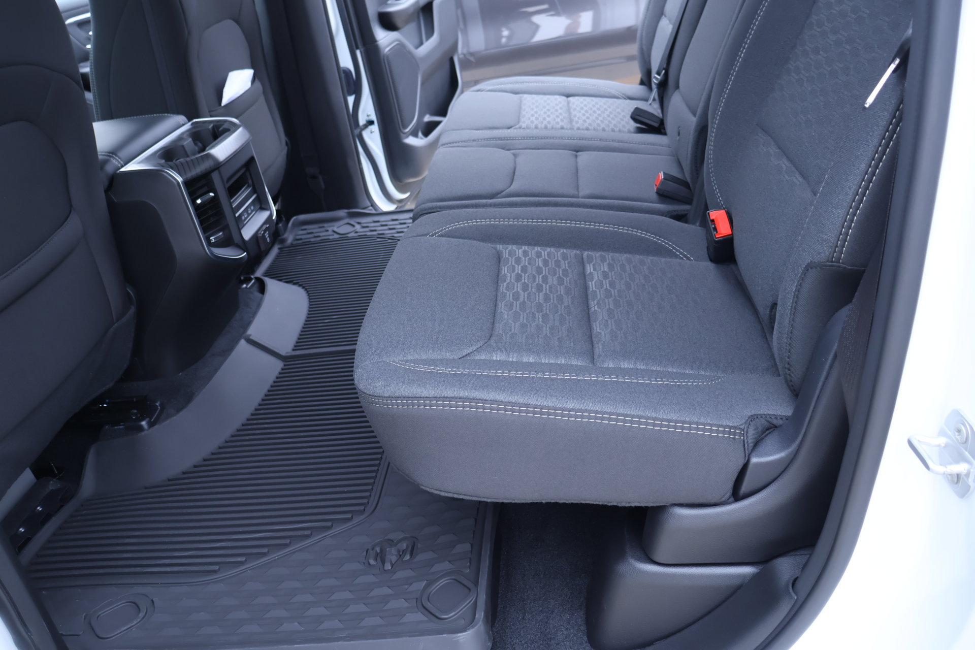 New 2027 RAM 1500 4x4 Crew Cab image 13