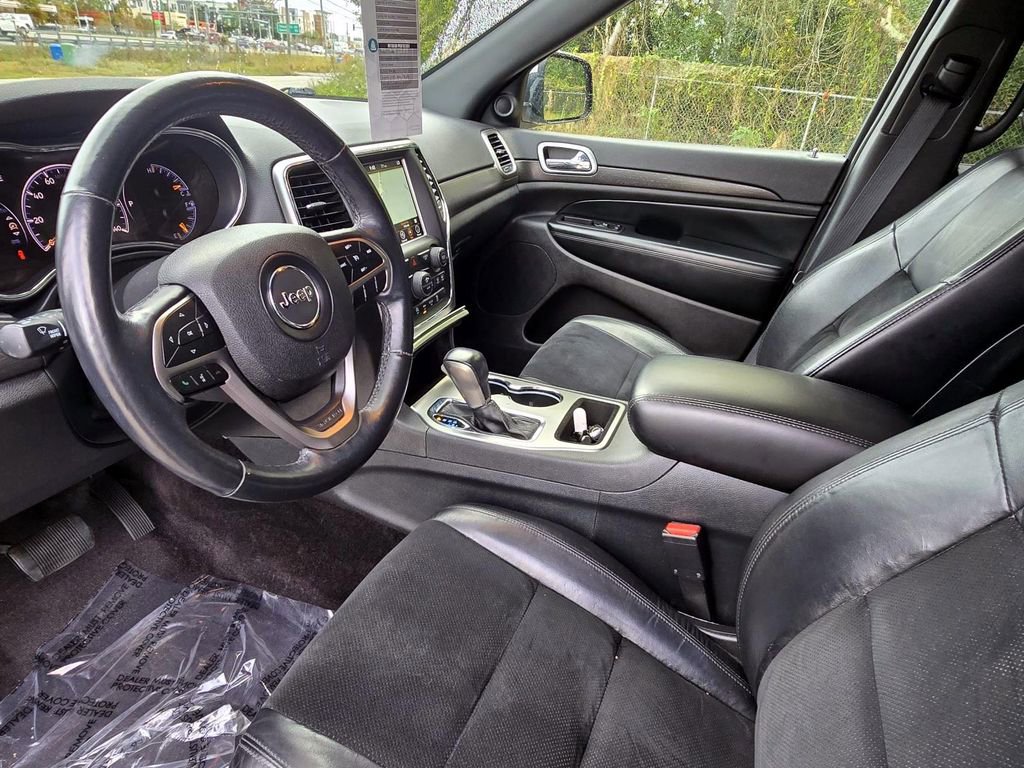 Used 2018 Jeep Grand Cherokee Altitude image 21