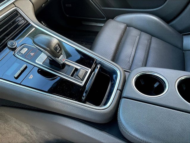 Used 2021 Porsche Panamera RWD image 19