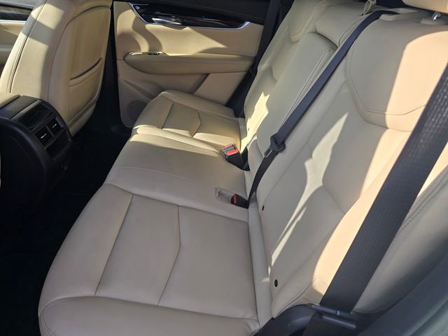 Used 2017 Cadillac XT5 FWD image 13