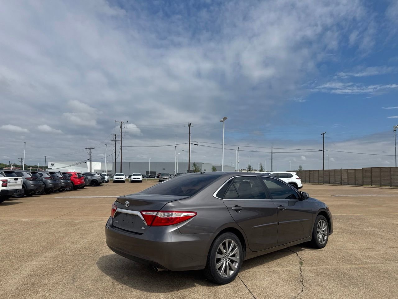 Used 2017 Toyota Camry XLE FWD image 21