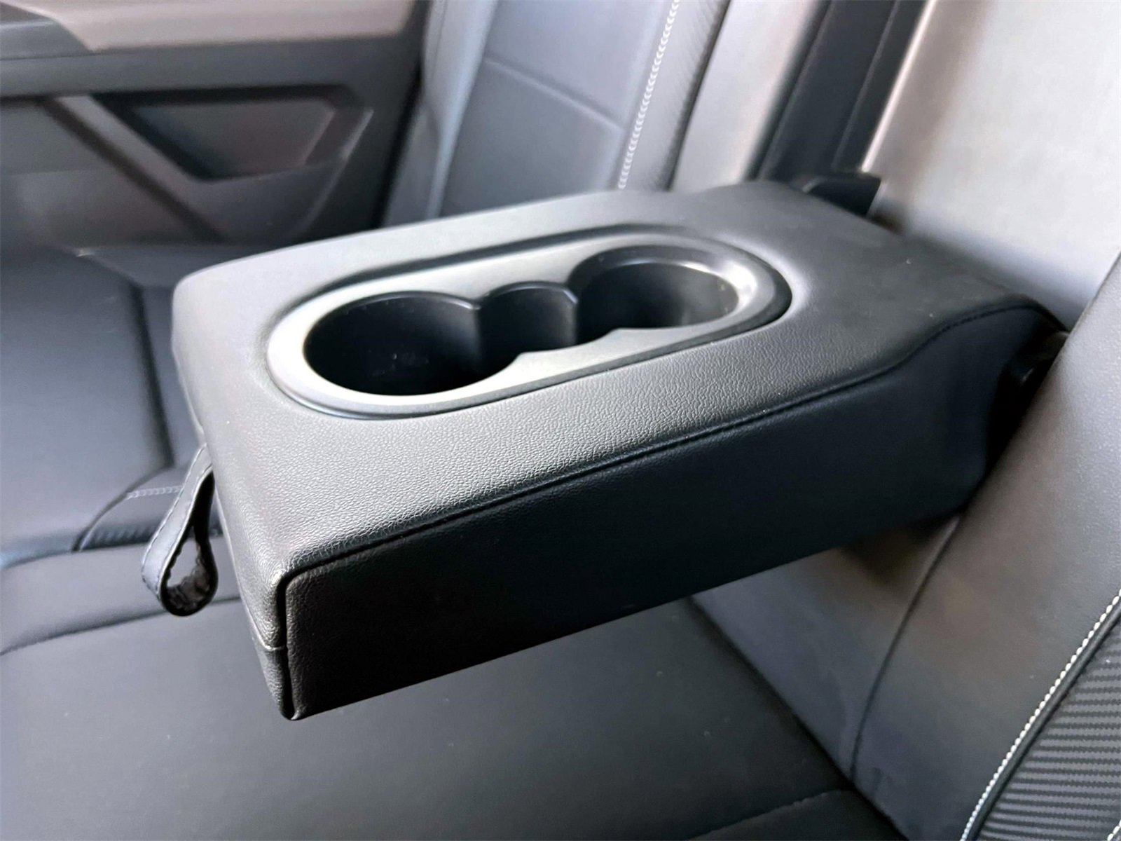 Used 2023 Volkswagen Atlas Cross Sport SE image 19