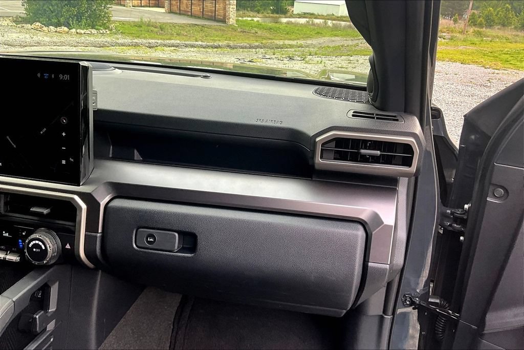 Used 2025 Toyota 4Runner TRD Off-Road Premium AWD/4WD image 13