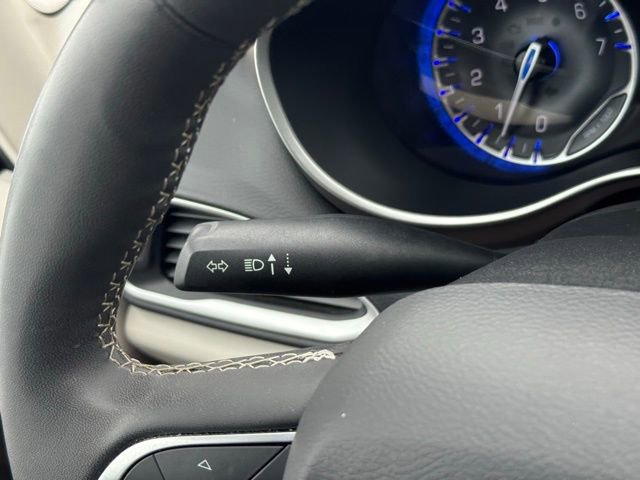 Used 2023 Chrysler Voyager LX image 24