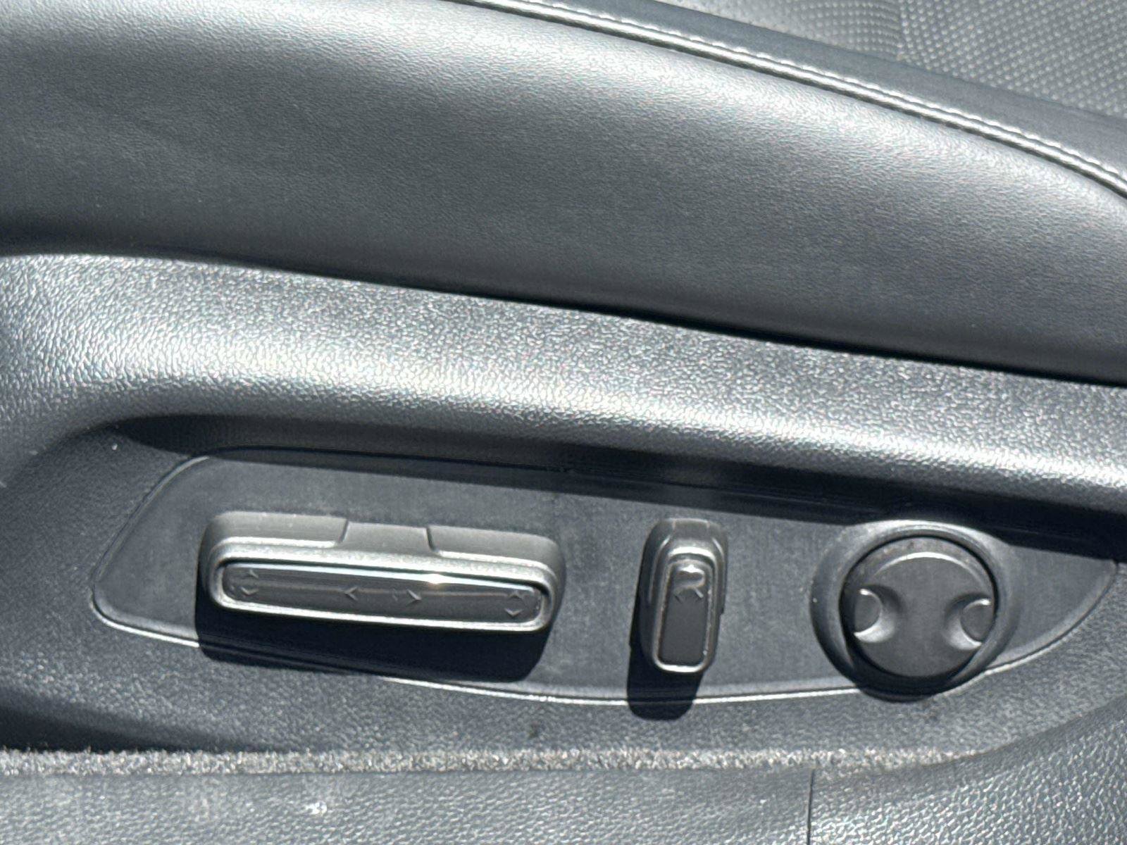 Used 2025 Honda Accord EX-L image 19