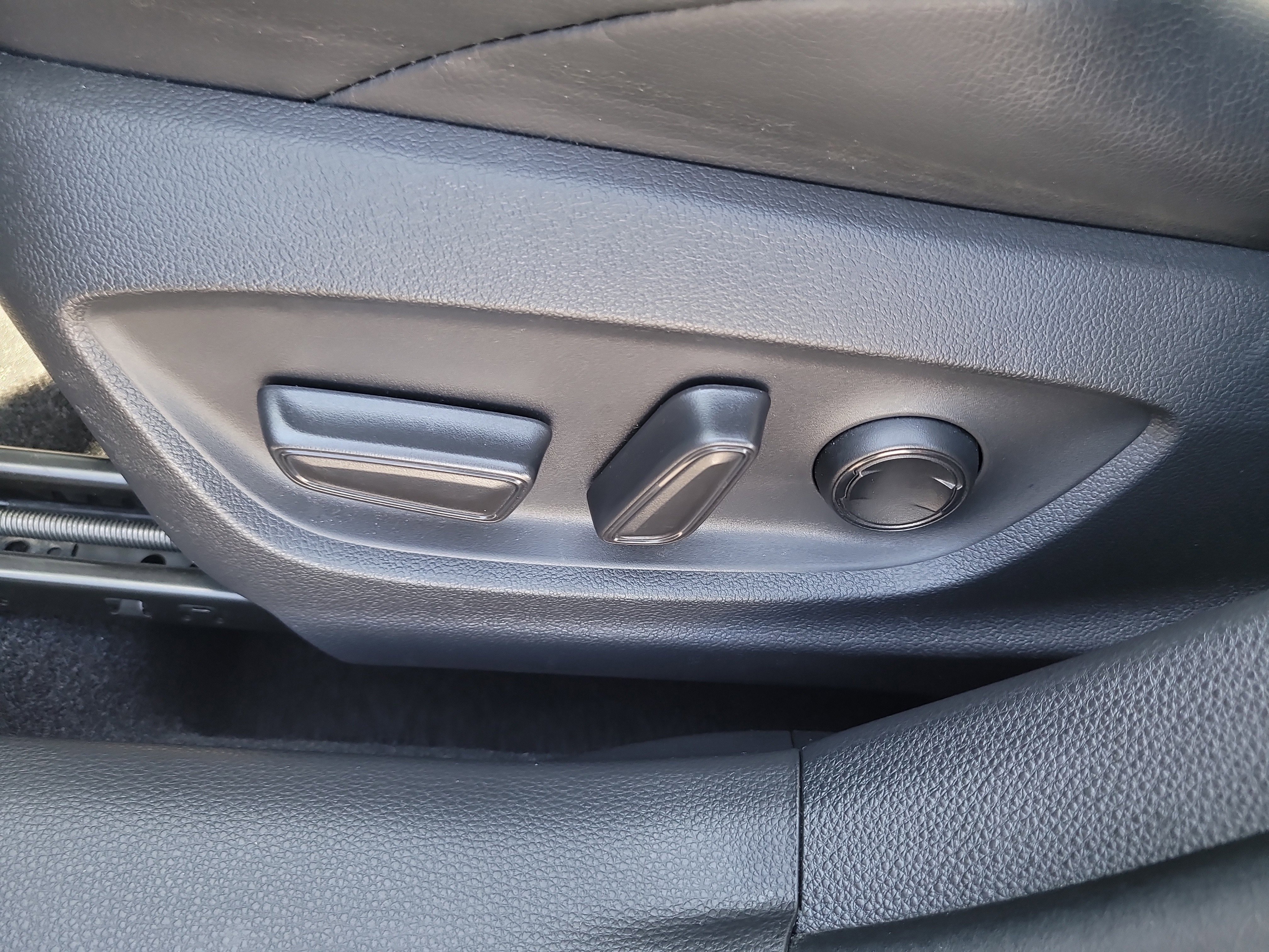 Certified 2022 Toyota Corolla XSE image 19