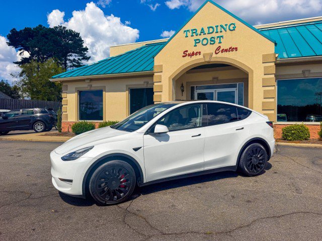 Used 2021 Tesla Model Y Long Range AWD/4WD image 23