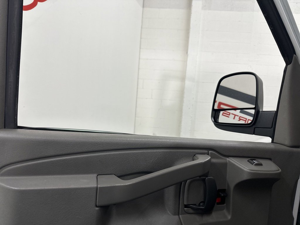 Used 2020 Chevrolet Express 2500 image 36