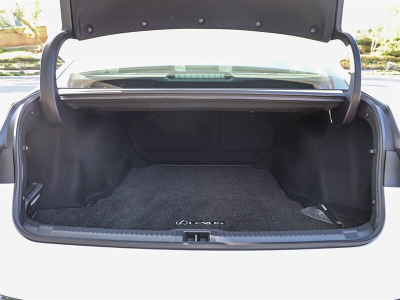 Used 2026 Lexus IS 350 F Sport w/ Accessory Package Z1 RWD image 31