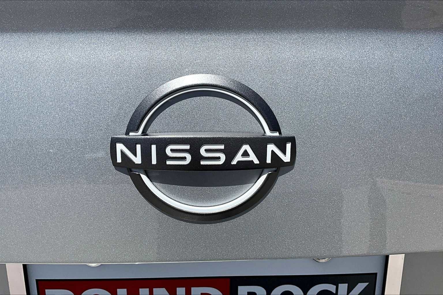 Used 2025 Nissan Versa SV w/ Trunk Package FWD image 8