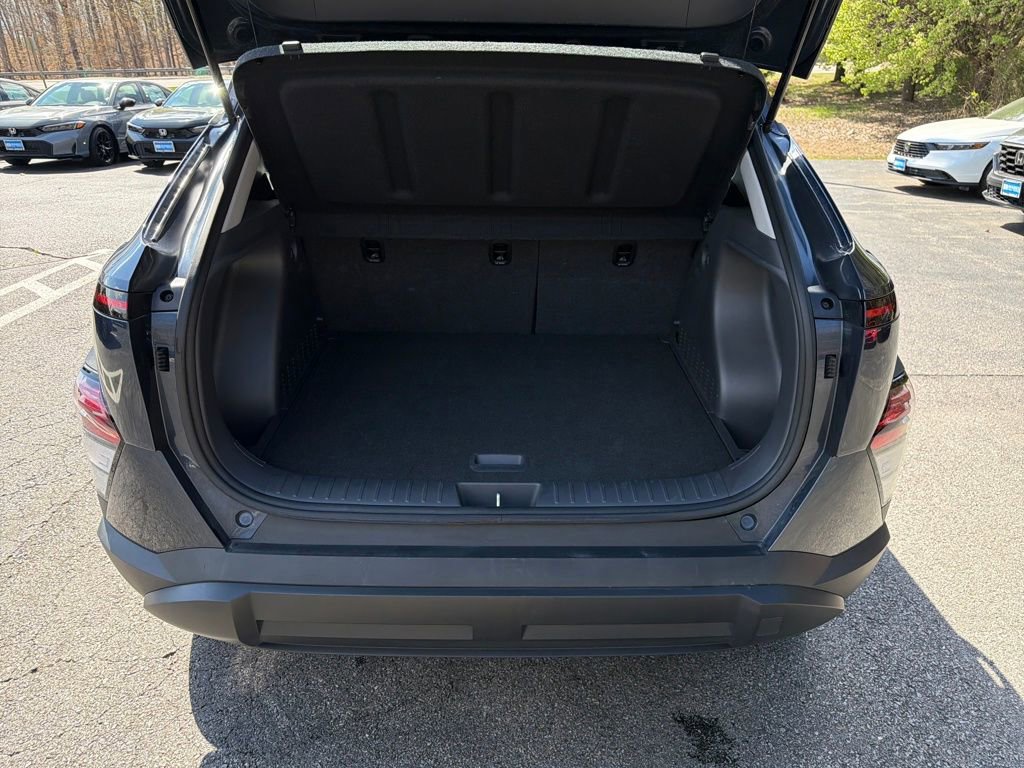 Used 2025 Hyundai Kona SEL image 21