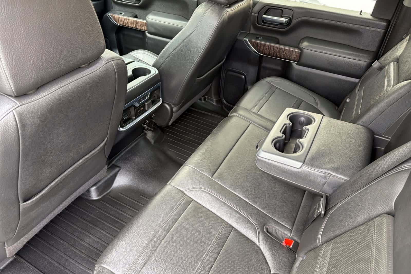 Used 2021 GMC Sierra 3500 Denali w/ Denali Ultimate Package AWD/4WD image 4