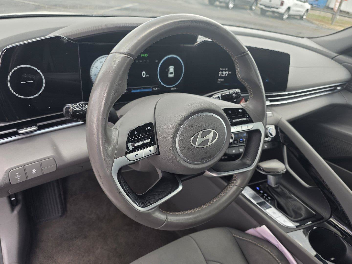 Used 2025 Hyundai Elantra SEL FWD image 10