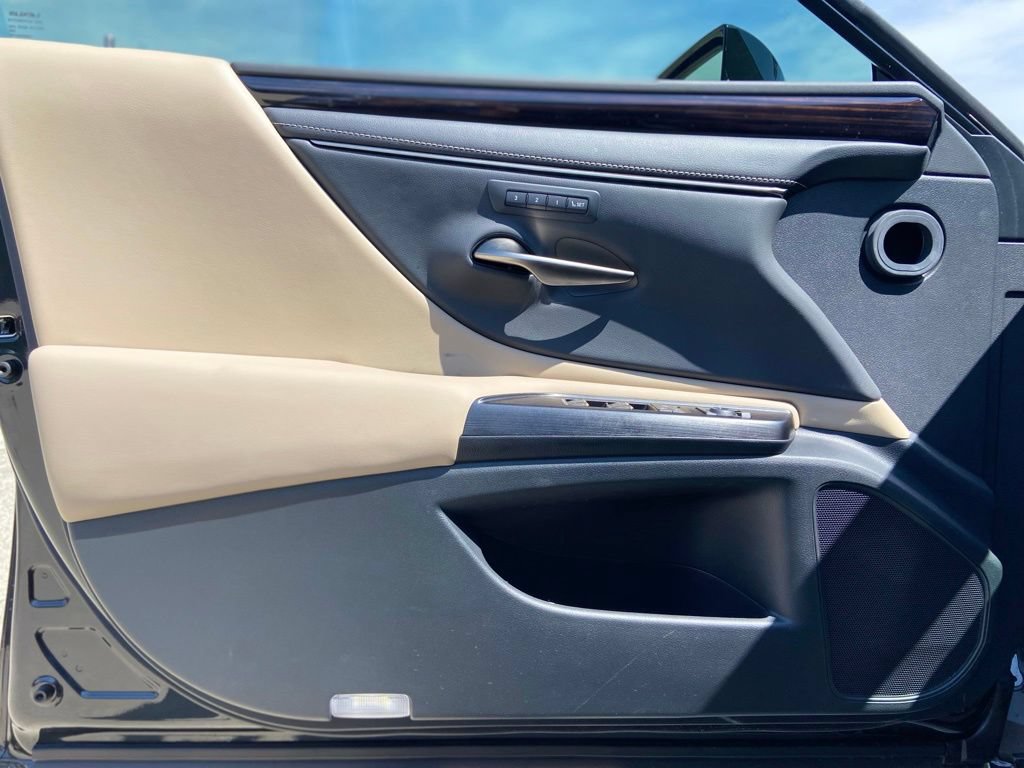 Used 2021 Lexus ES 350 w/ Premium Package FWD image 13