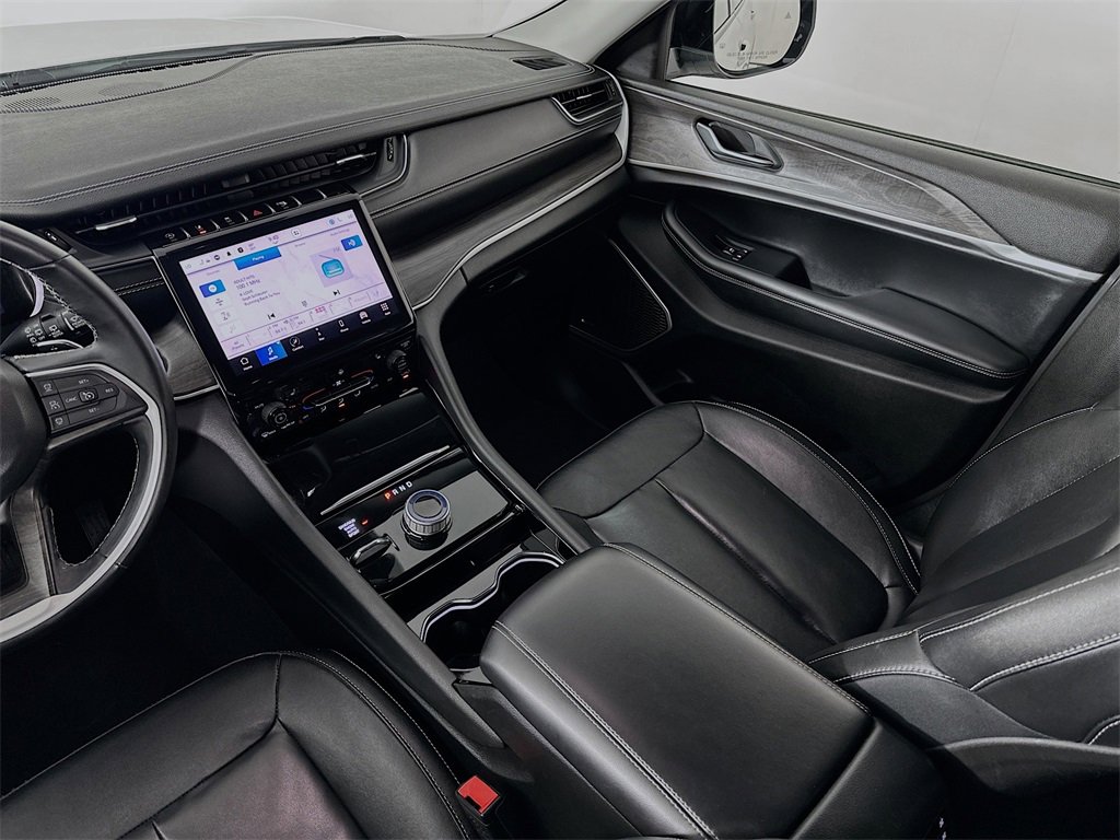 Used 2022 Jeep Grand Cherokee L Limited image 29