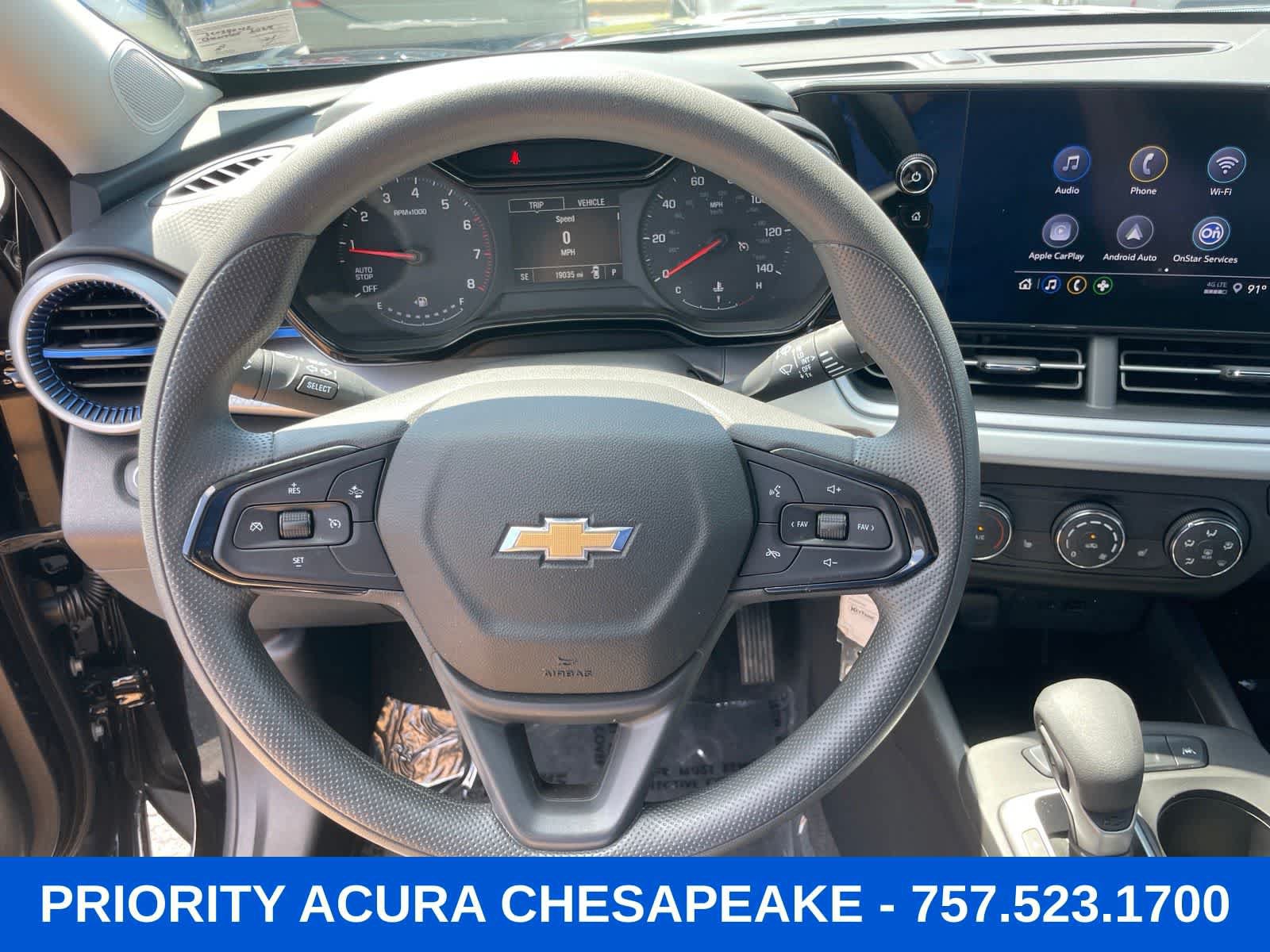 Used 2025 Chevrolet Trax LS w/ LS Convenience Package FWD image 12