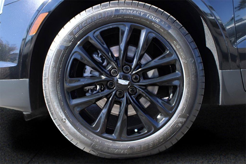 Used 2022 Cadillac XT5 Premium Luxury w/ LPO, Floor Liner Package image 9