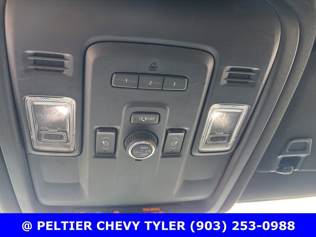 Used 2022 Chevrolet Tahoe LT w/ Luxury Package image 17